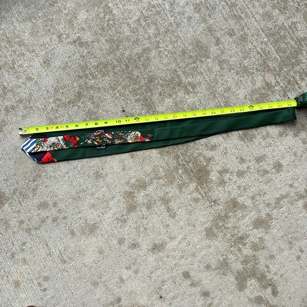 Wright and Co., Silk Santa Tie